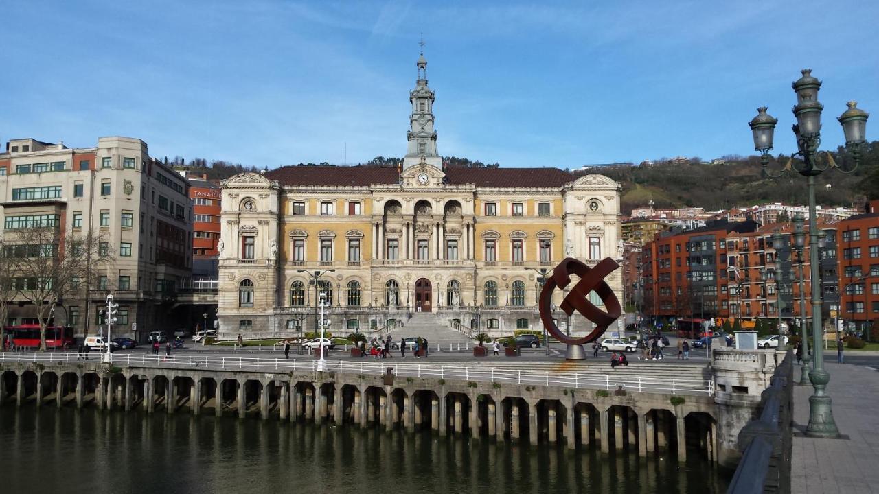 Lux Cityhall + Parking Bilbao Exterior foto