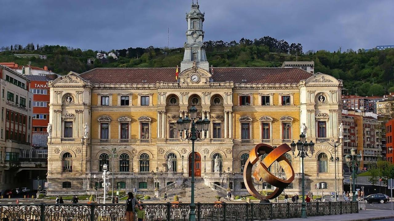 Lux Cityhall + Parking Bilbao Exterior foto