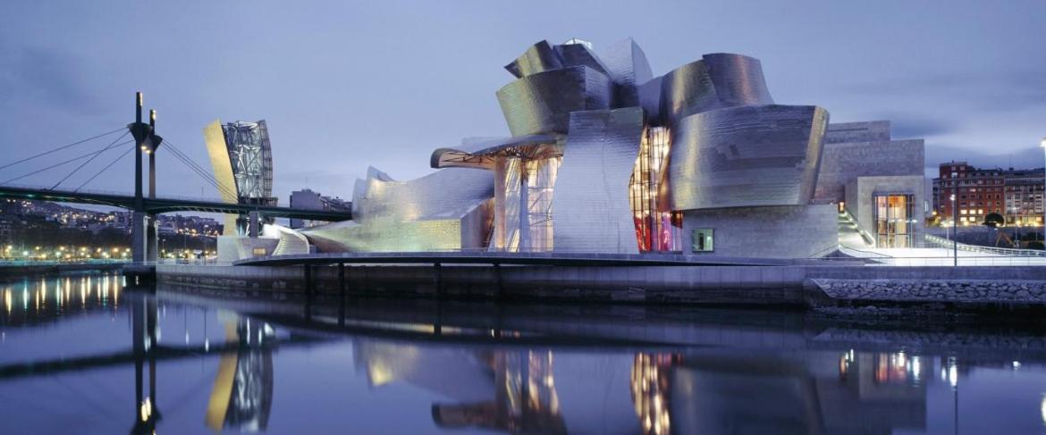 Lux Cityhall + Parking Bilbao Exterior foto